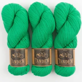 BILLOWING BRAID SOCKS - GRASS GREEN